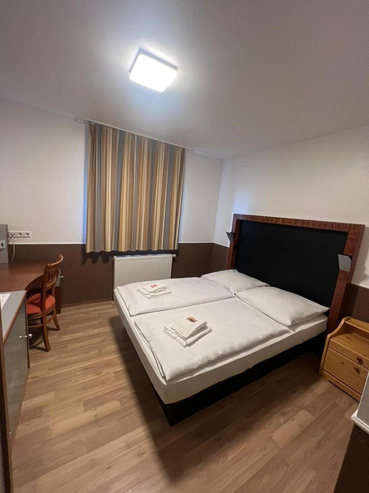 Hotel Castellana Lessien Εξωτερικό φωτογραφία